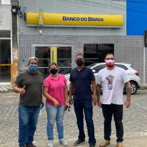 Leia mais sobre o artigo Uruçuca: Sindicato se reúne com vice-prefeito e vereadora para discutir fechamento de PA do BB