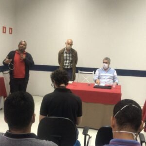 Leia mais sobre o artigo Dirigentes sindicais participam de ciclo de debates com Lejeune Mirhan e Fábio Palácio